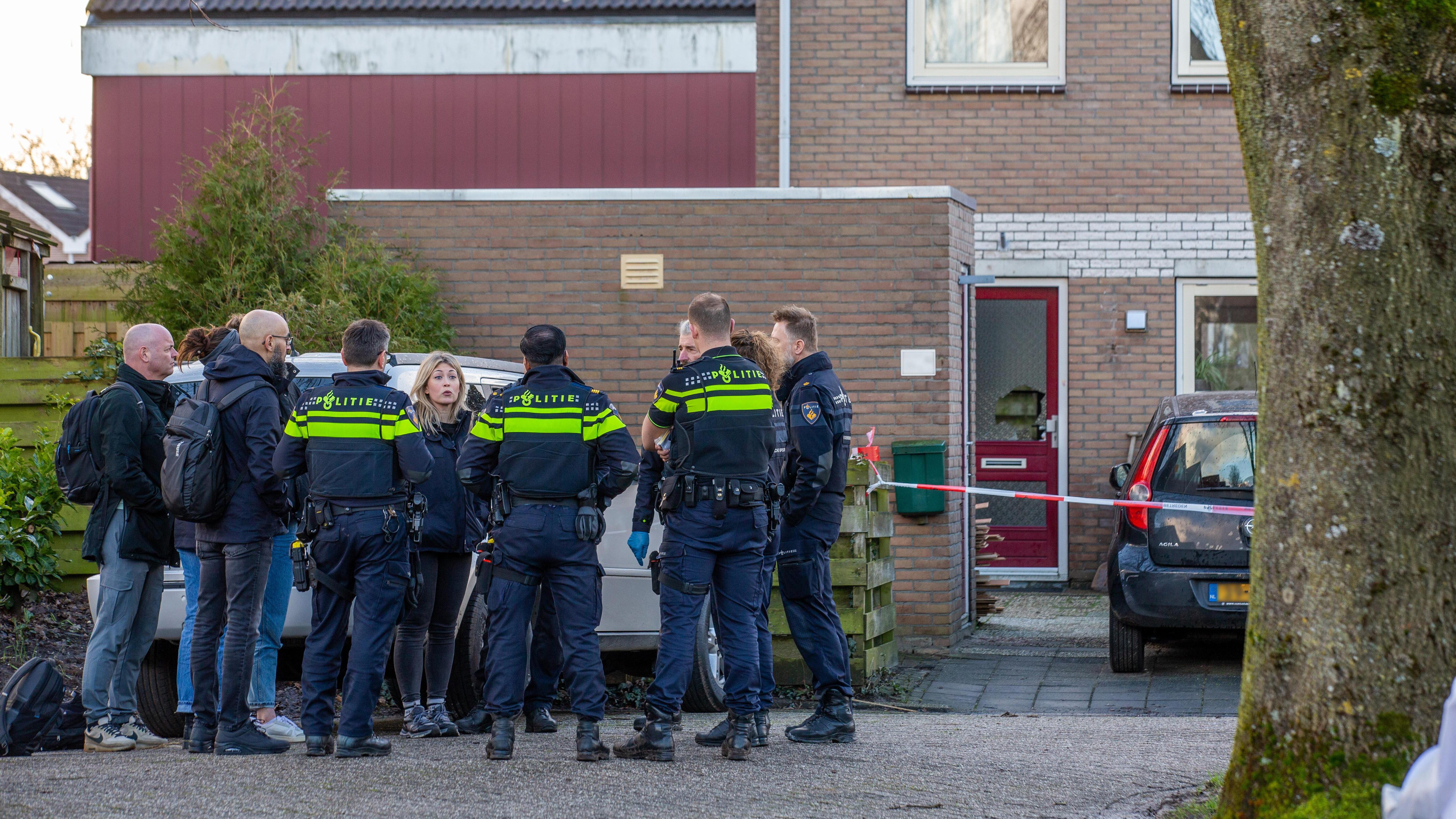 Man (56) verdacht van vermoorden eigen vrouw overlijdt in gevangenis: zaak ten einde